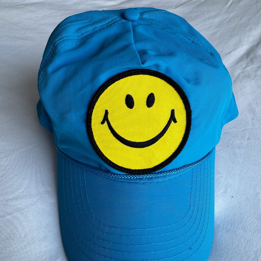 AVIATOR NATION Smiley Vintage Trucker Hat